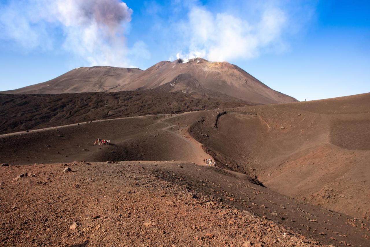 Zaffiro Lavico Rooms Etna Nature Sea Acireale Kültér fotó