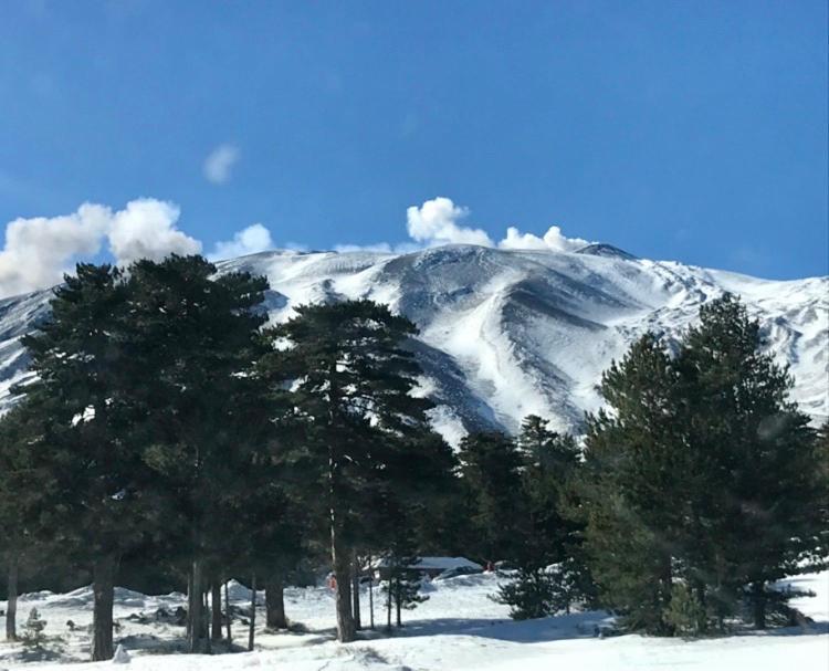 Zaffiro Lavico Rooms Etna Nature Sea Acireale Kültér fotó